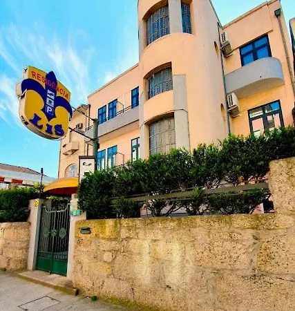 Apartment King House